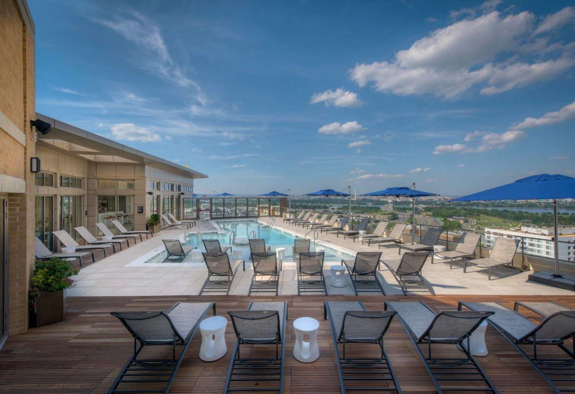 Global Luxury Suites Near Pentagon City Arlington Esterno foto
